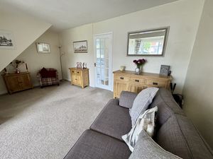 L-Shaped Lounge- click for photo gallery